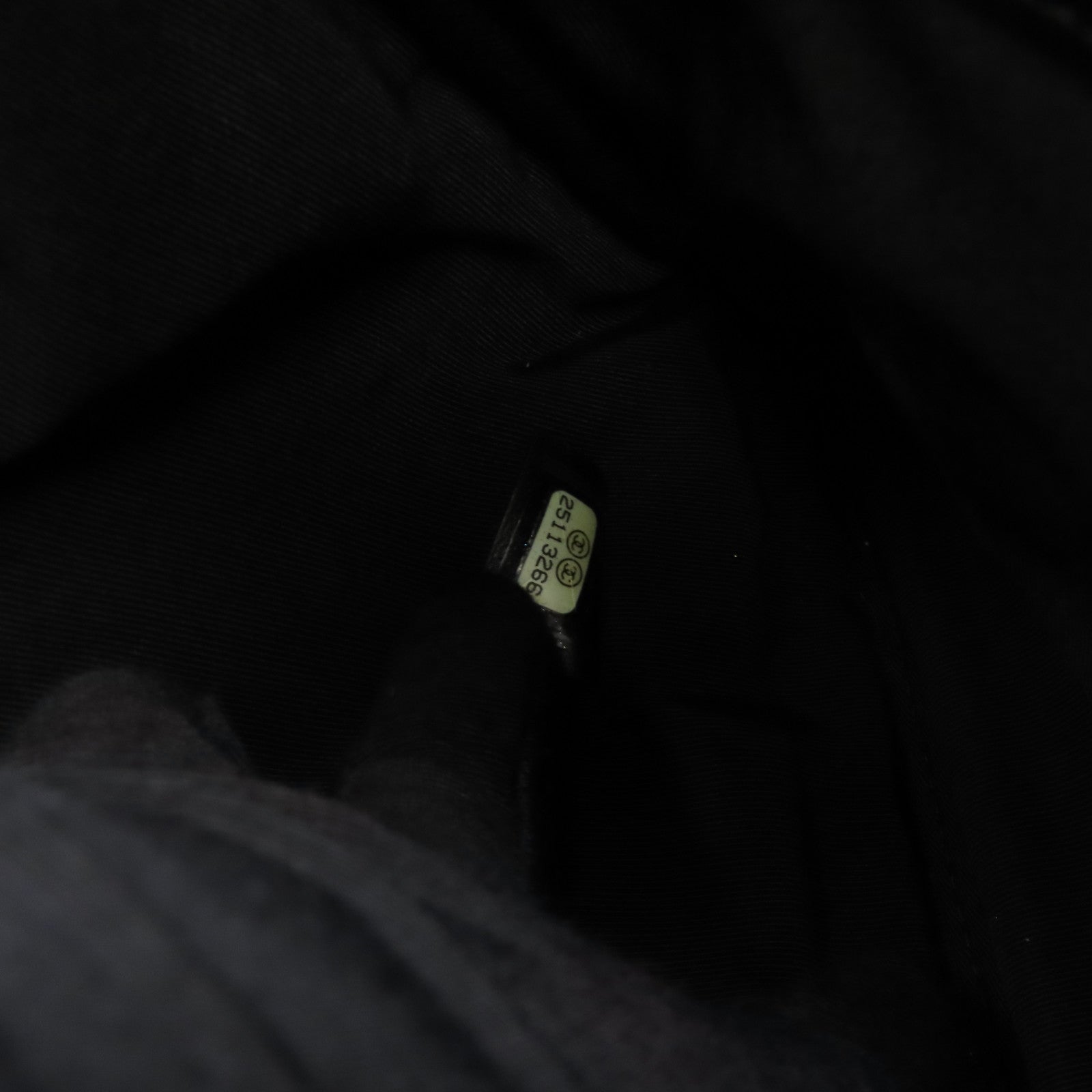 CHANEL 菱格羊皮皮革Boy Pouch手拿包黑色