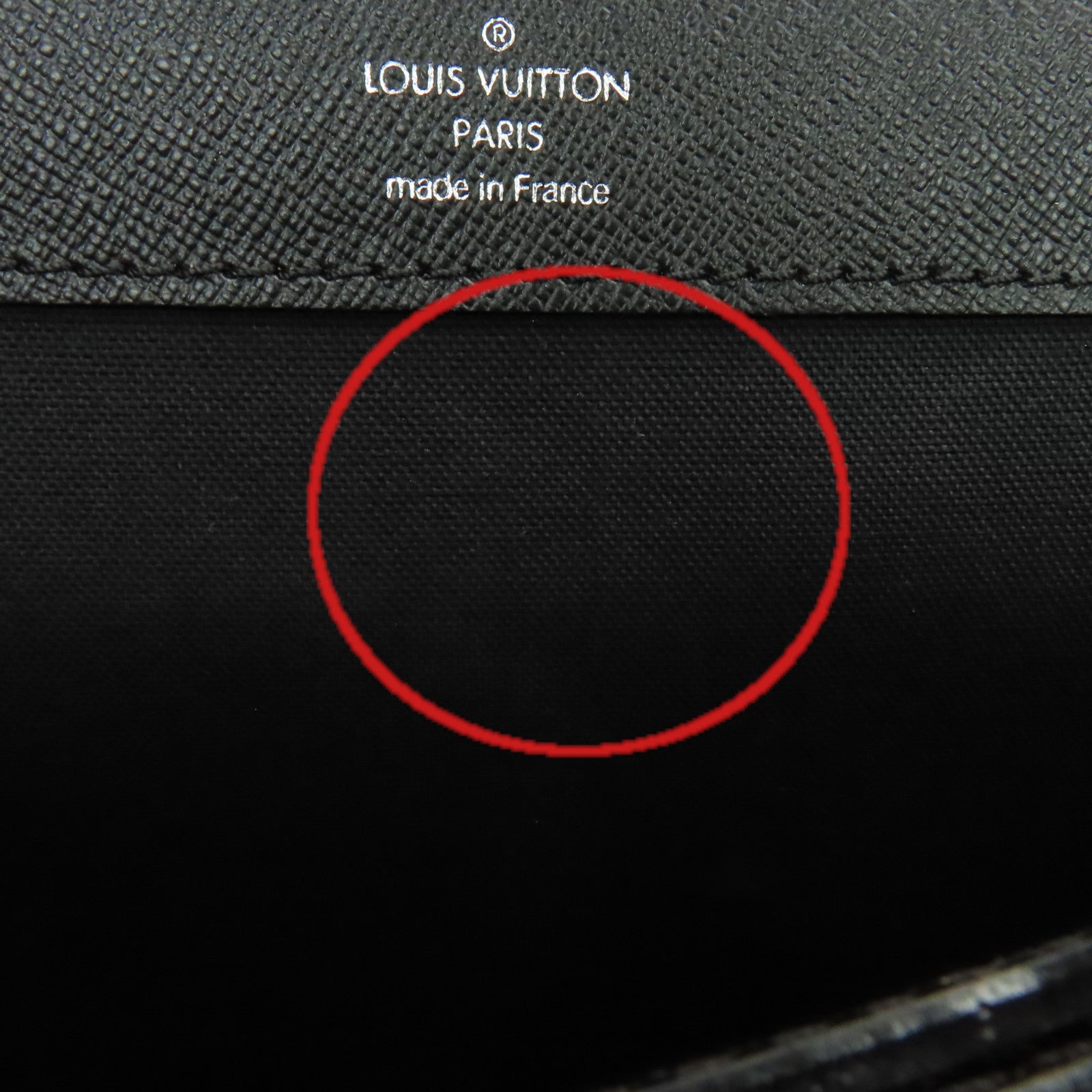 LOUIS VUITTON Taiga Robusto 2 Business Bag銀扣公事袋黑色
