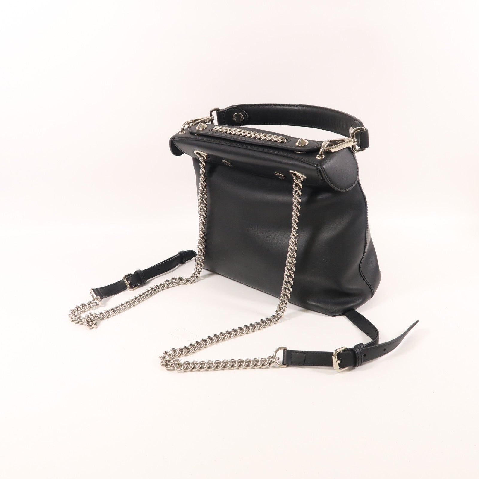 FENDI 牛皮皮革Backpack銀扣背包