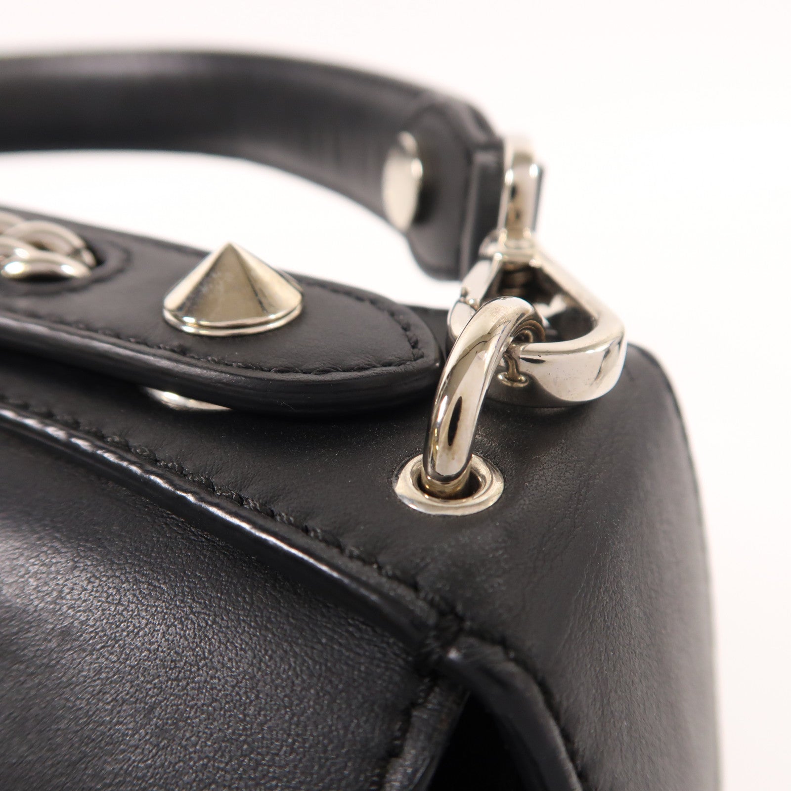 FENDI 牛皮皮革Backpack銀扣背包