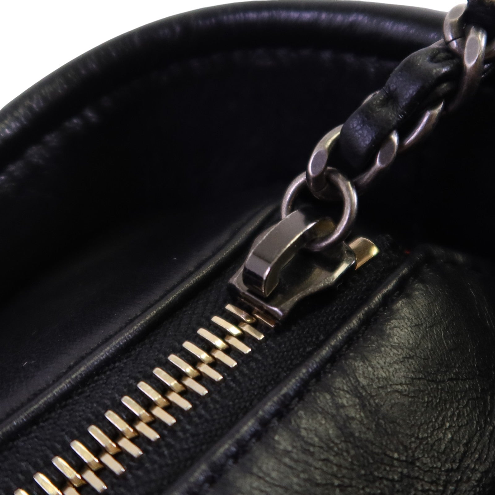 CHANEL 牛皮皮革Medium Gabrielle金扣鏈帶肩背袋