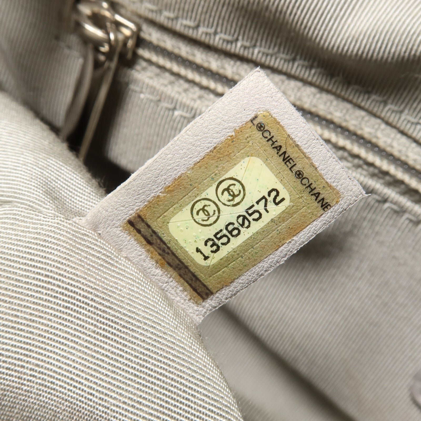 CHANEL 尼龍Bubble Bag鏈帶肩背袋