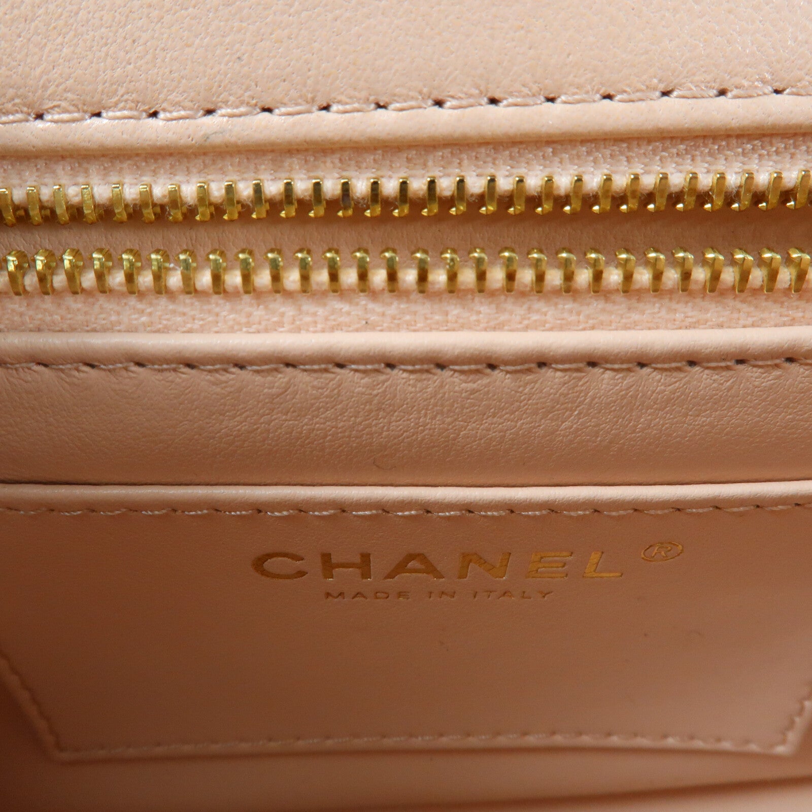 CHANEL 牛皮皮革CoCo Crush Handle Bag金扣鏈帶手挽肩背兩用袋