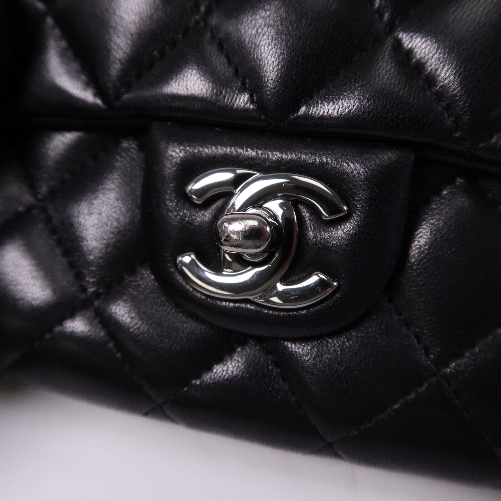 CHANEL 羊皮皮革Chain Shoulder銀扣鏈帶肩背袋