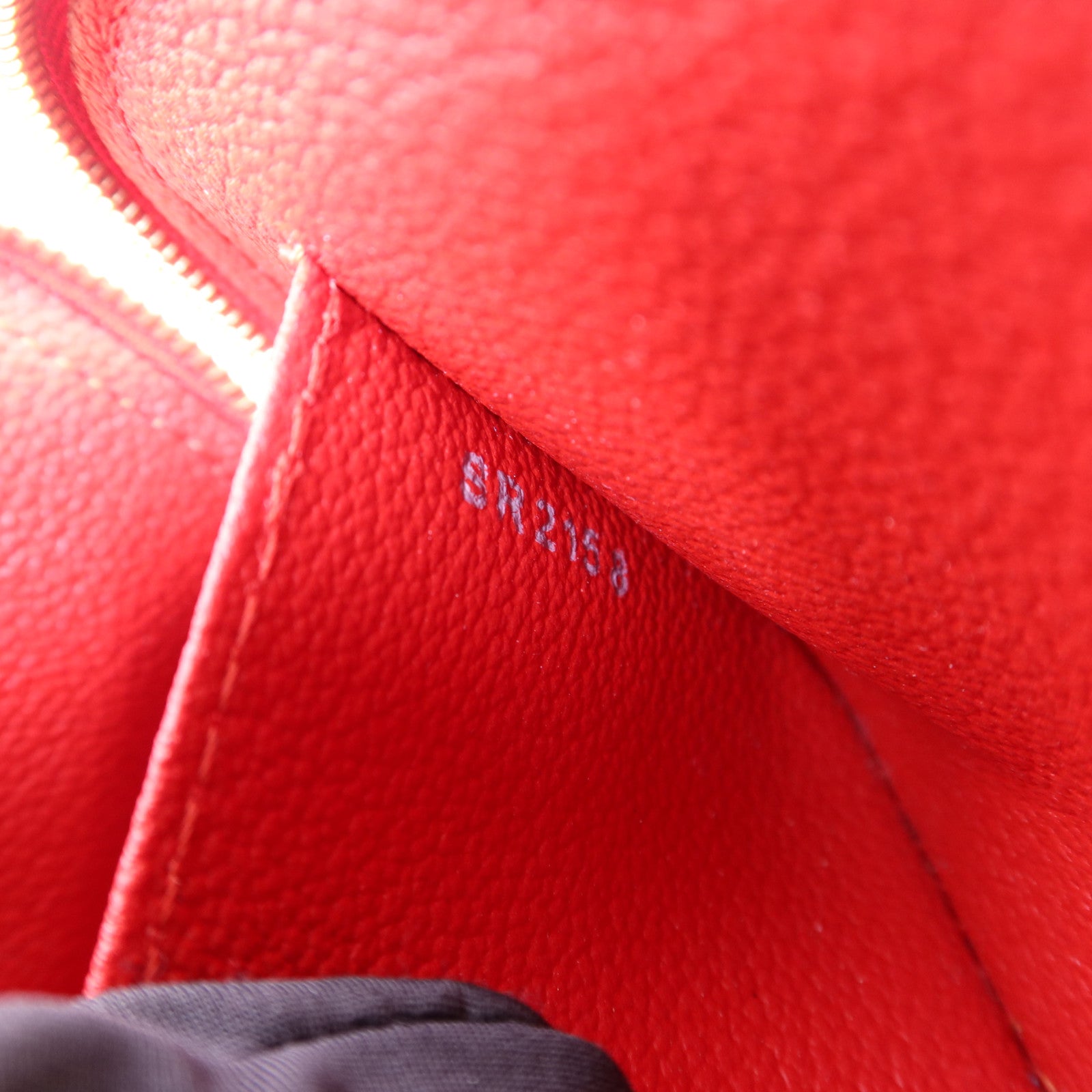 LOUIS VUITTON Monogram Vernis Pochette Cosmetic Pouch金扣手拿包