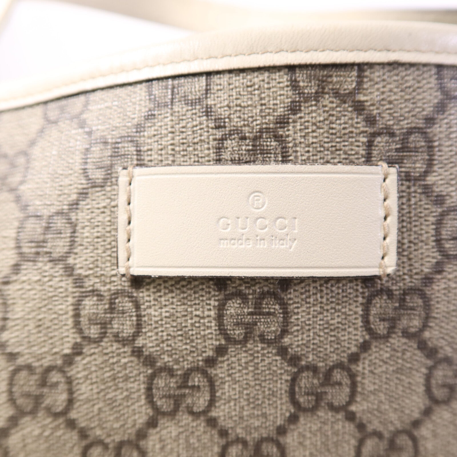 GUCCI 塗層帆布GG Tote銀扣手挽袋