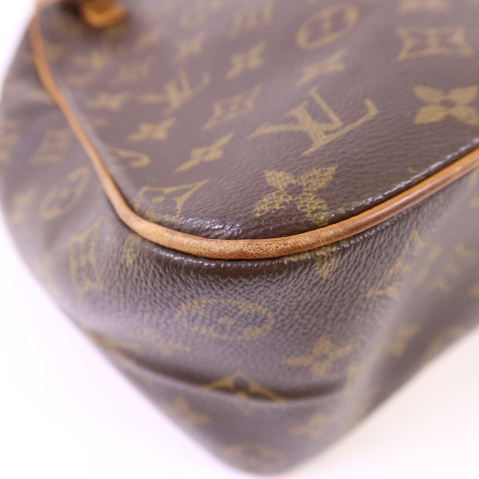 LOUIS VUITTON Monogram Excentri-cite金扣手挽袋M51161