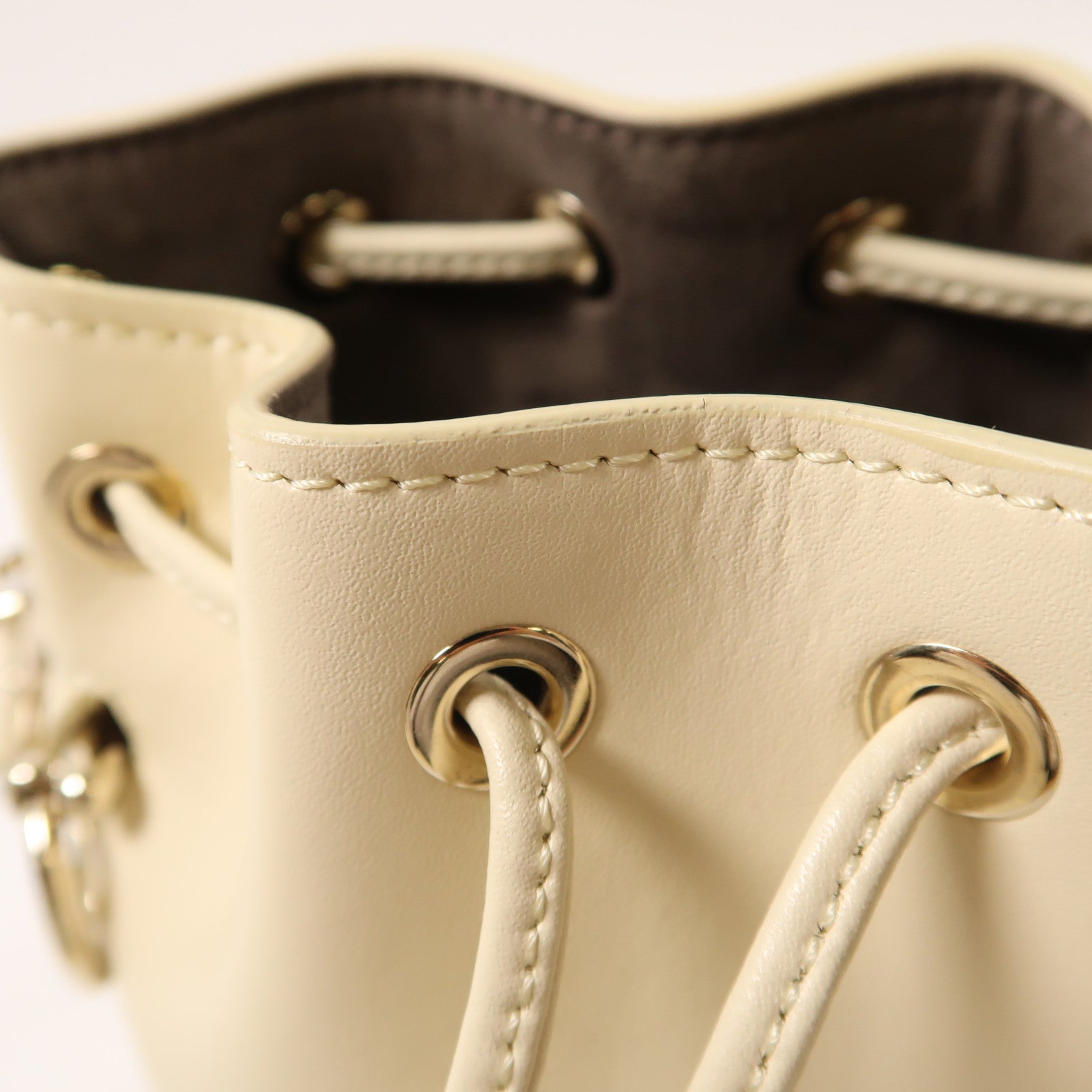 FENDI 【激減優惠】牛皮皮革Mon Tresor金扣手挽肩背兩用袋白色