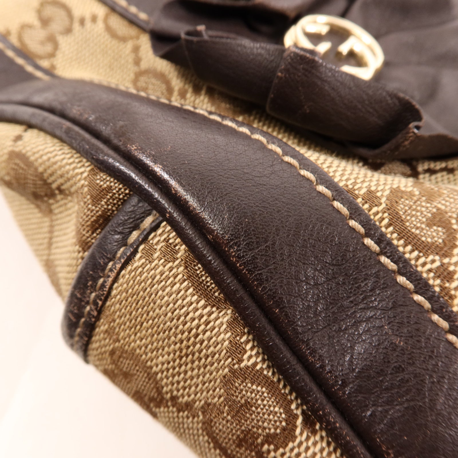 GUCCI 帆布Trophy金扣手挽袋