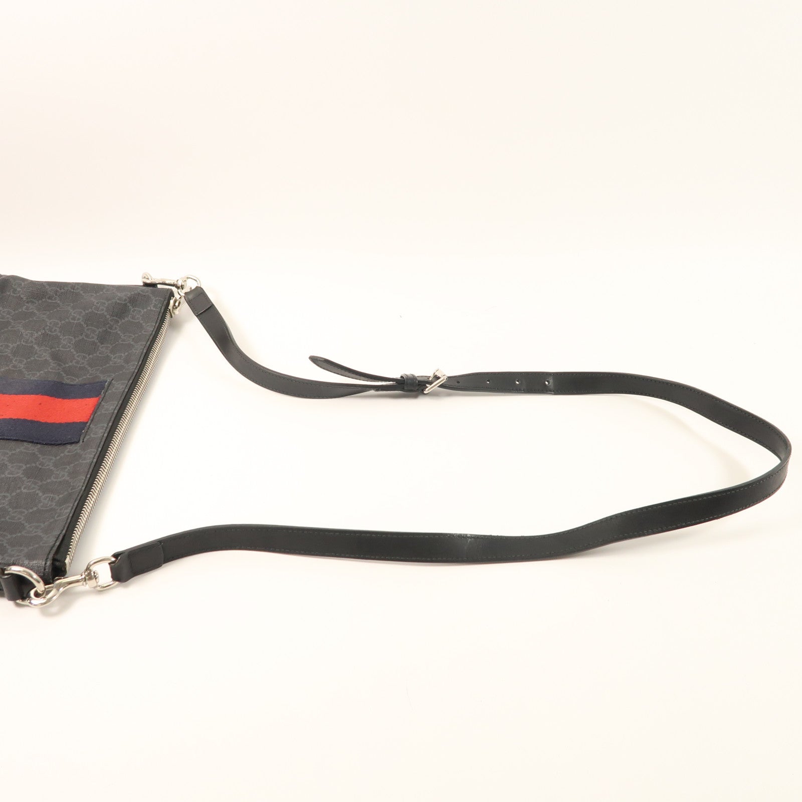 GUCCI 塗層帆布Messenger Bag銀扣肩背袋
