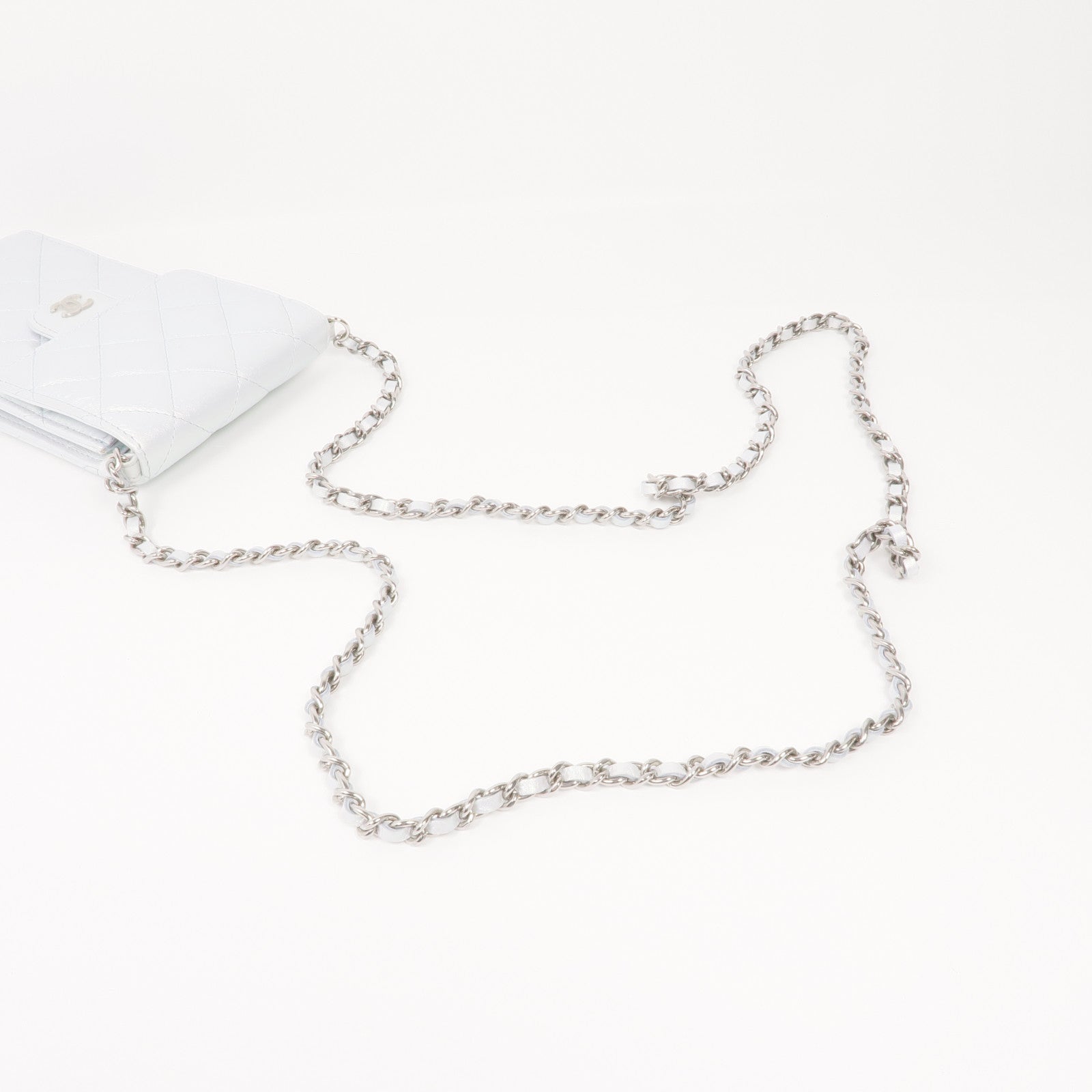 CHANEL 牛皮皮革Phone Bag銀扣鏈帶肩背袋