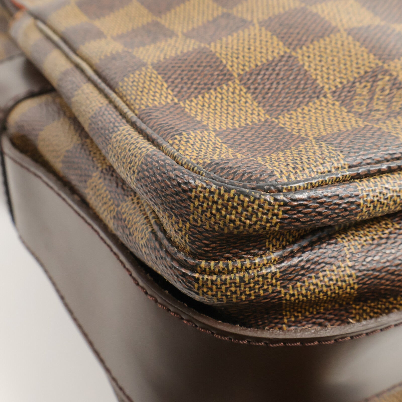 LOUIS VUITTON Damier Naviglio肩背袋