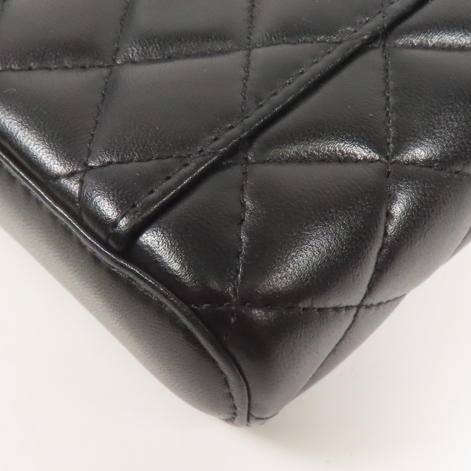 CHANEL 羊皮皮革Shoulder Bag金扣鏈帶肩背袋