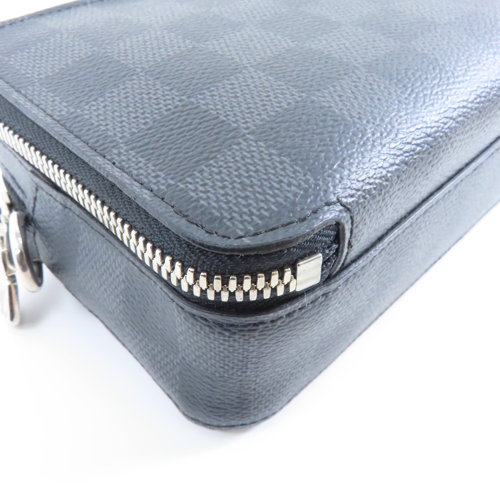 LOUIS VUITTON Damier Graphite Alpha Wearable Wallet銀扣肩背袋黑色
