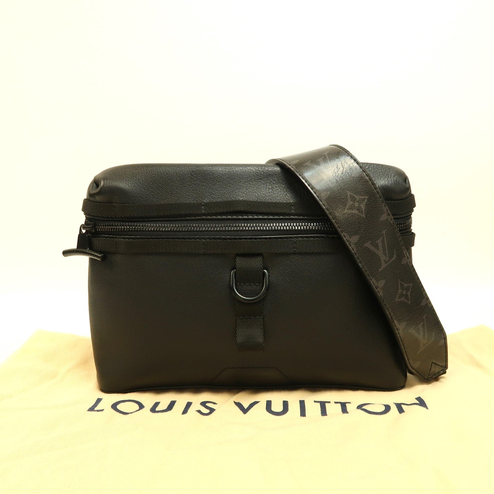LOUIS VUITTON 【激減優惠】皮革Messenger PM肩背袋黑色