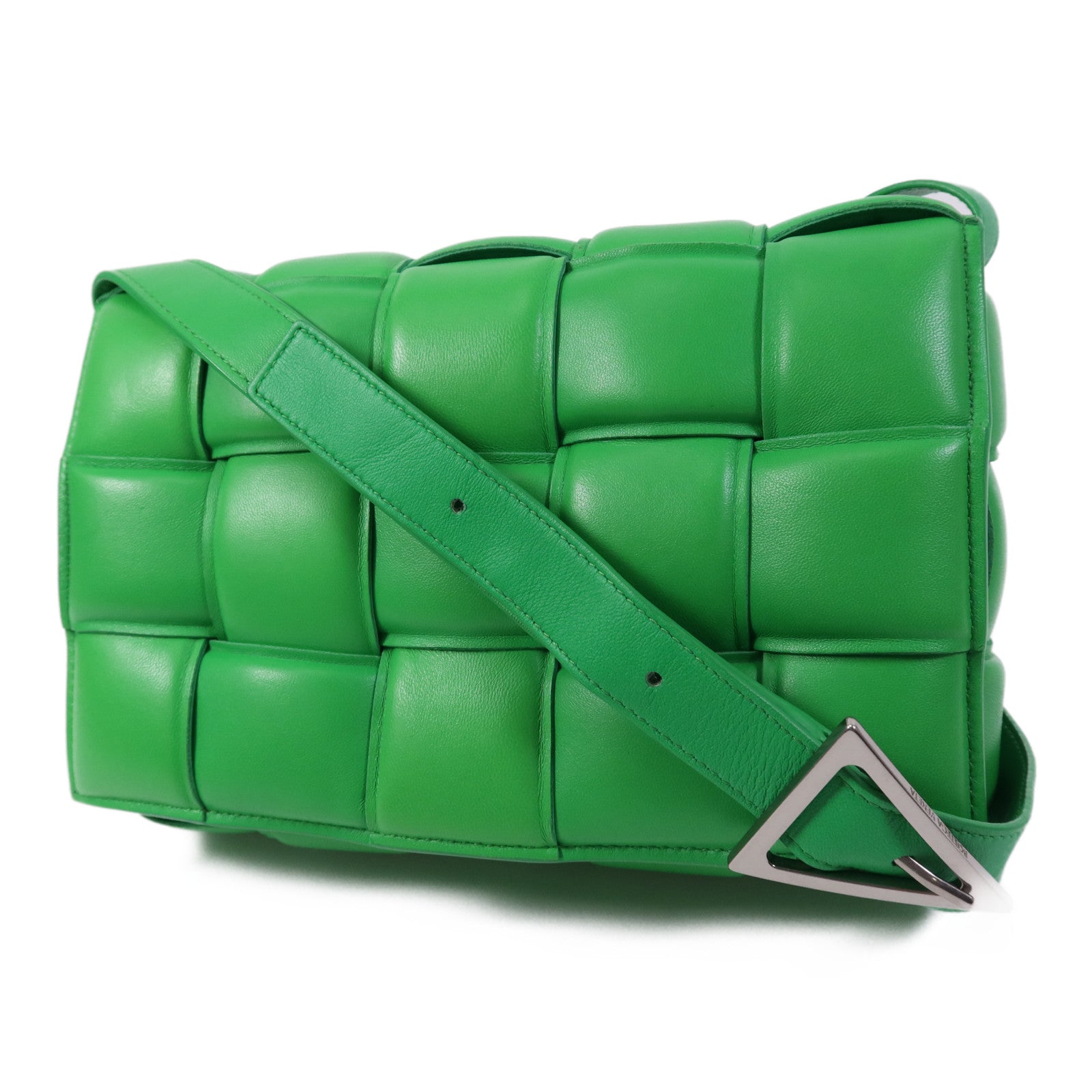 BOTTEGA VENETA 牛皮皮革Casstte Padded銀扣肩背袋