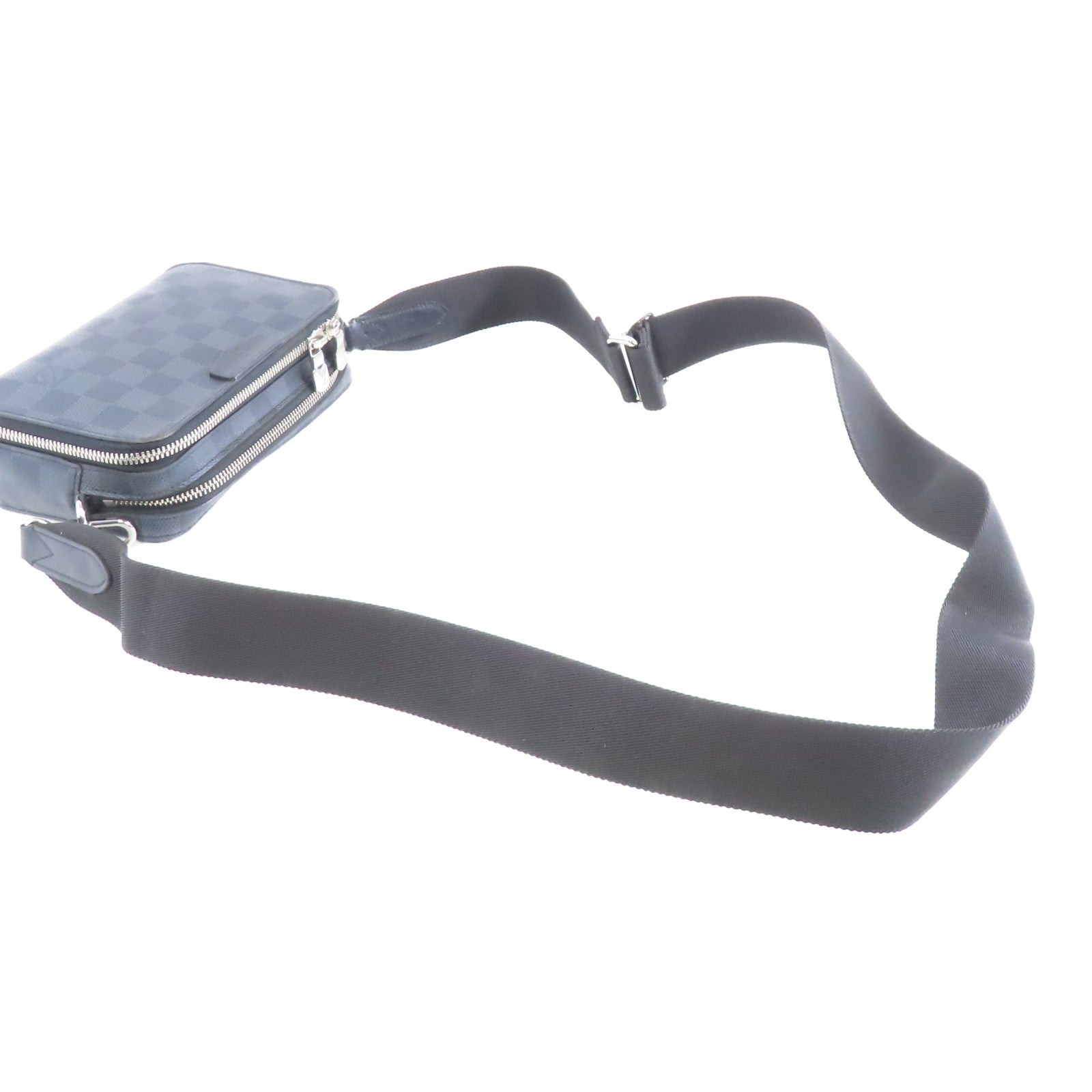 LOUIS VUITTON Damier Graphite Alpha Wearable Wallet銀扣肩背袋黑色