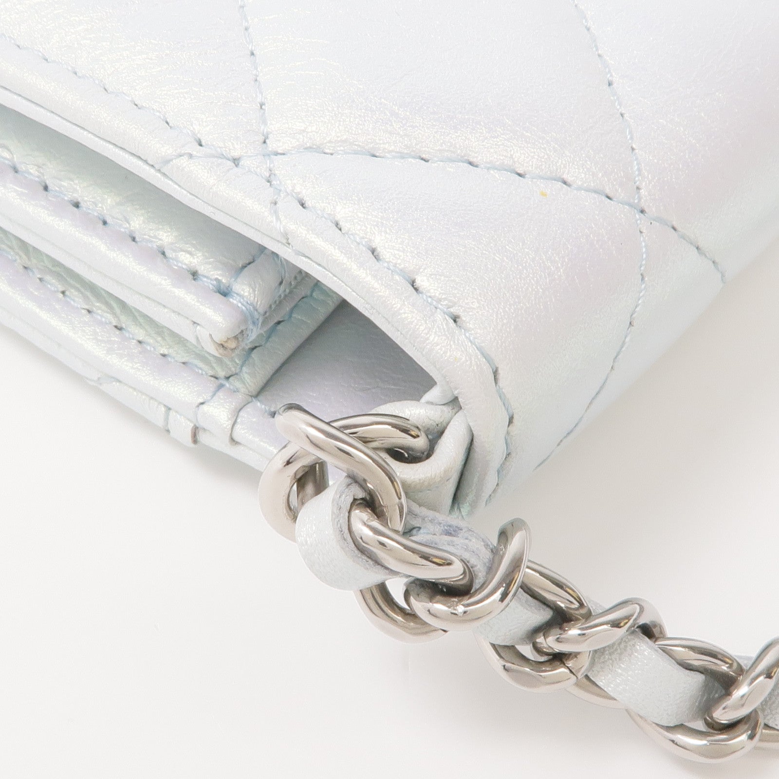 CHANEL 牛皮皮革Phone Bag銀扣鏈帶肩背袋