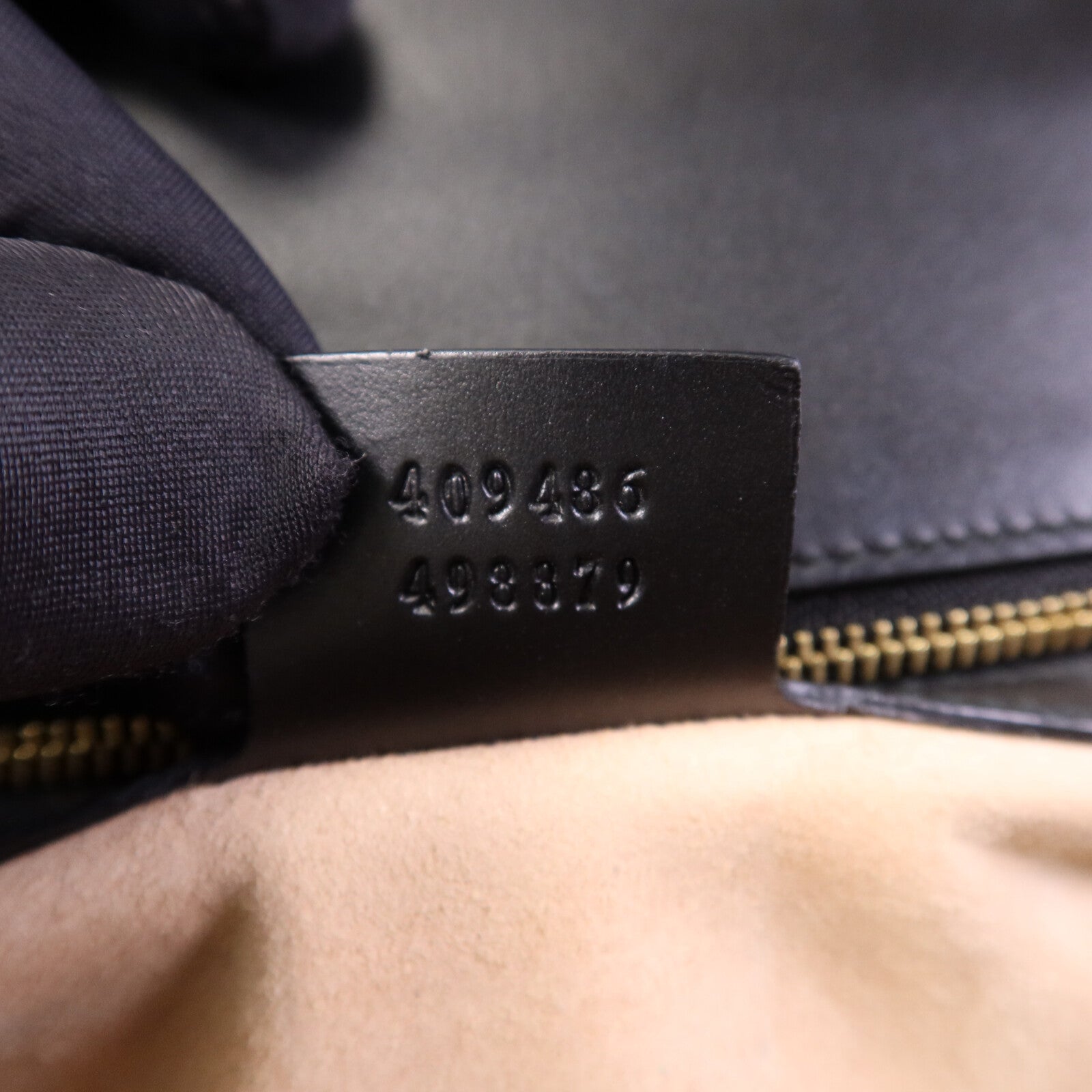 GUCCI 【激減優惠】牛皮皮革Padlock Medium金扣鏈帶肩背袋