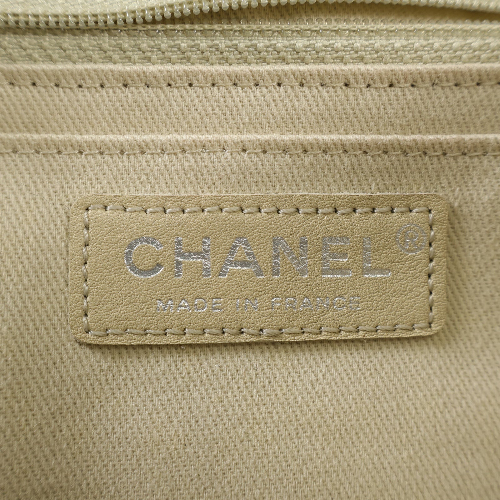 CHANEL 麂皮皮革Chain Shoulder銀扣肩背袋