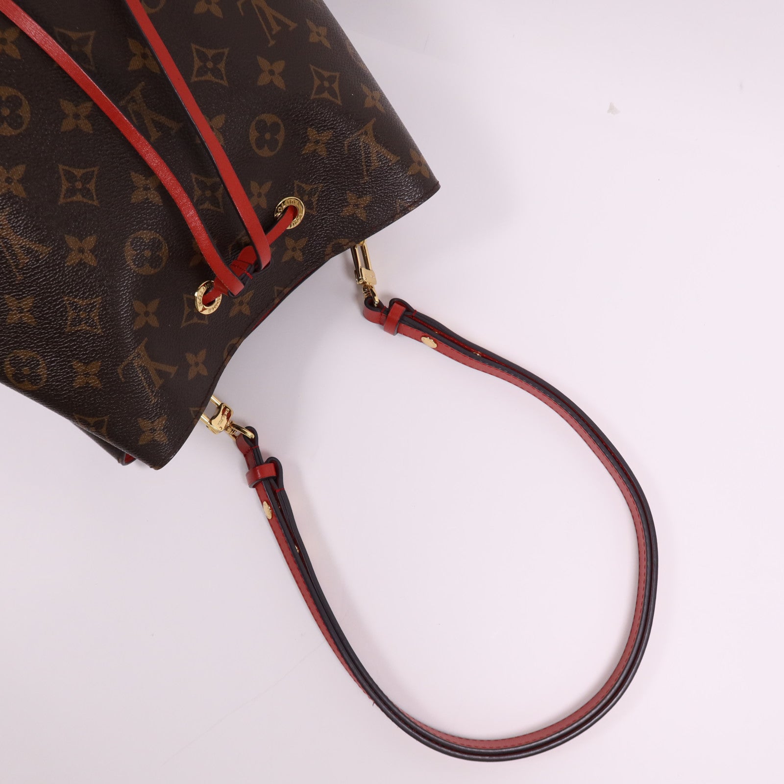 LOUIS VUITTON 【激減優惠】Monogram Neo Noe Bucket Bag金扣肩背袋Coquelicot