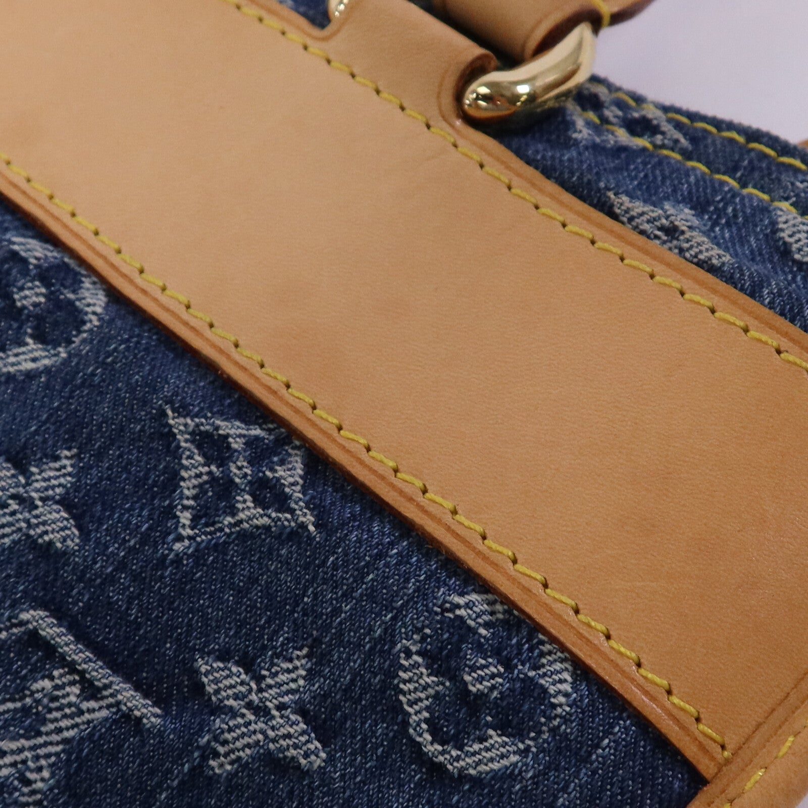 LOUIS VUITTON Monogram Denim Flat Shopper金扣手挽袋