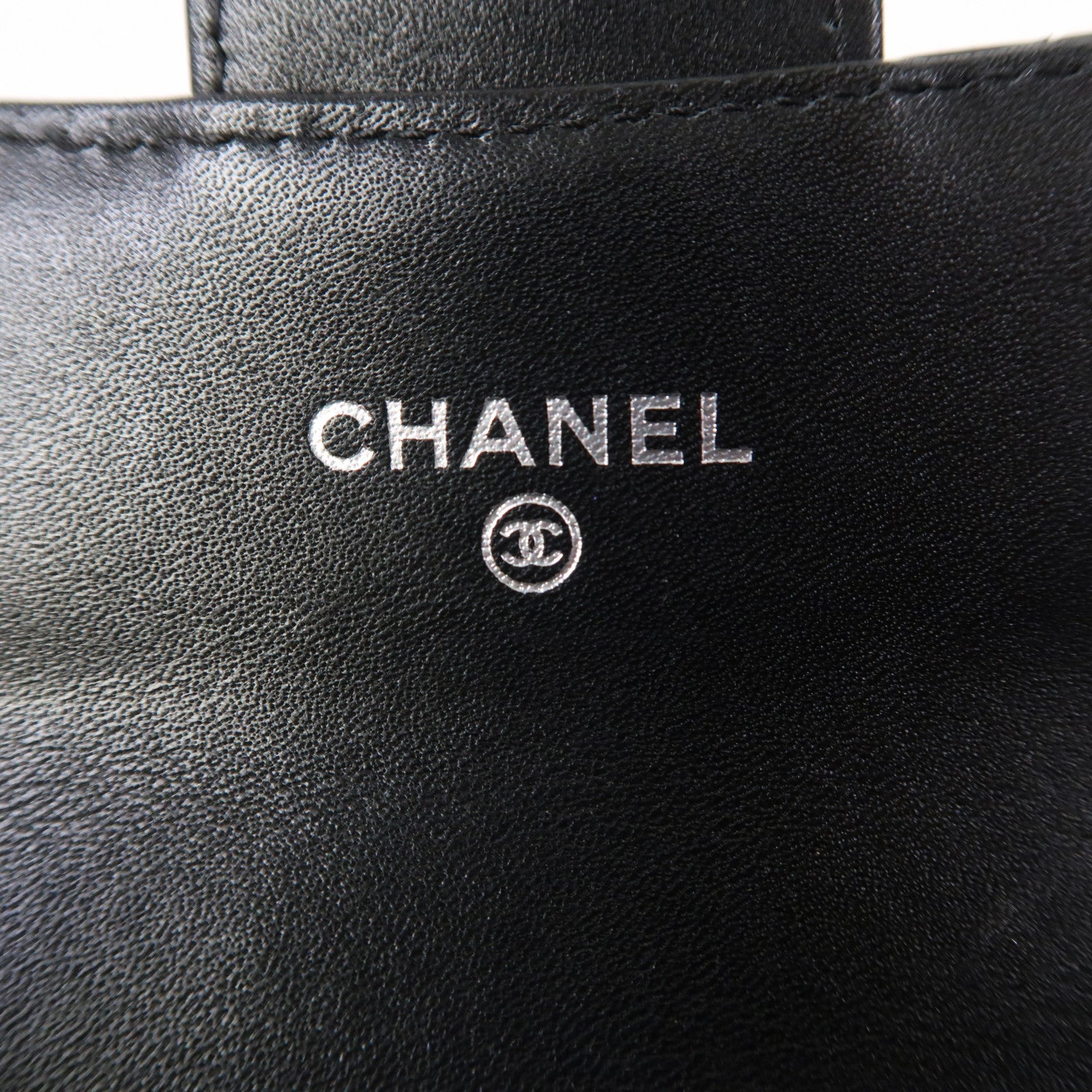 CHANEL 菱格漆皮皮革Card Case銀扣卡片套黑色