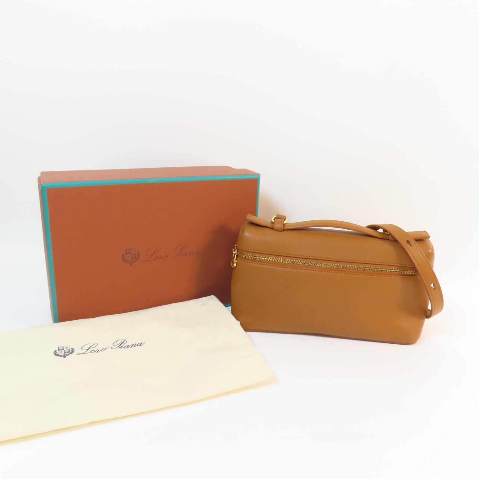 Loro Piana 牛皮皮革L19金扣手挽肩背兩用袋