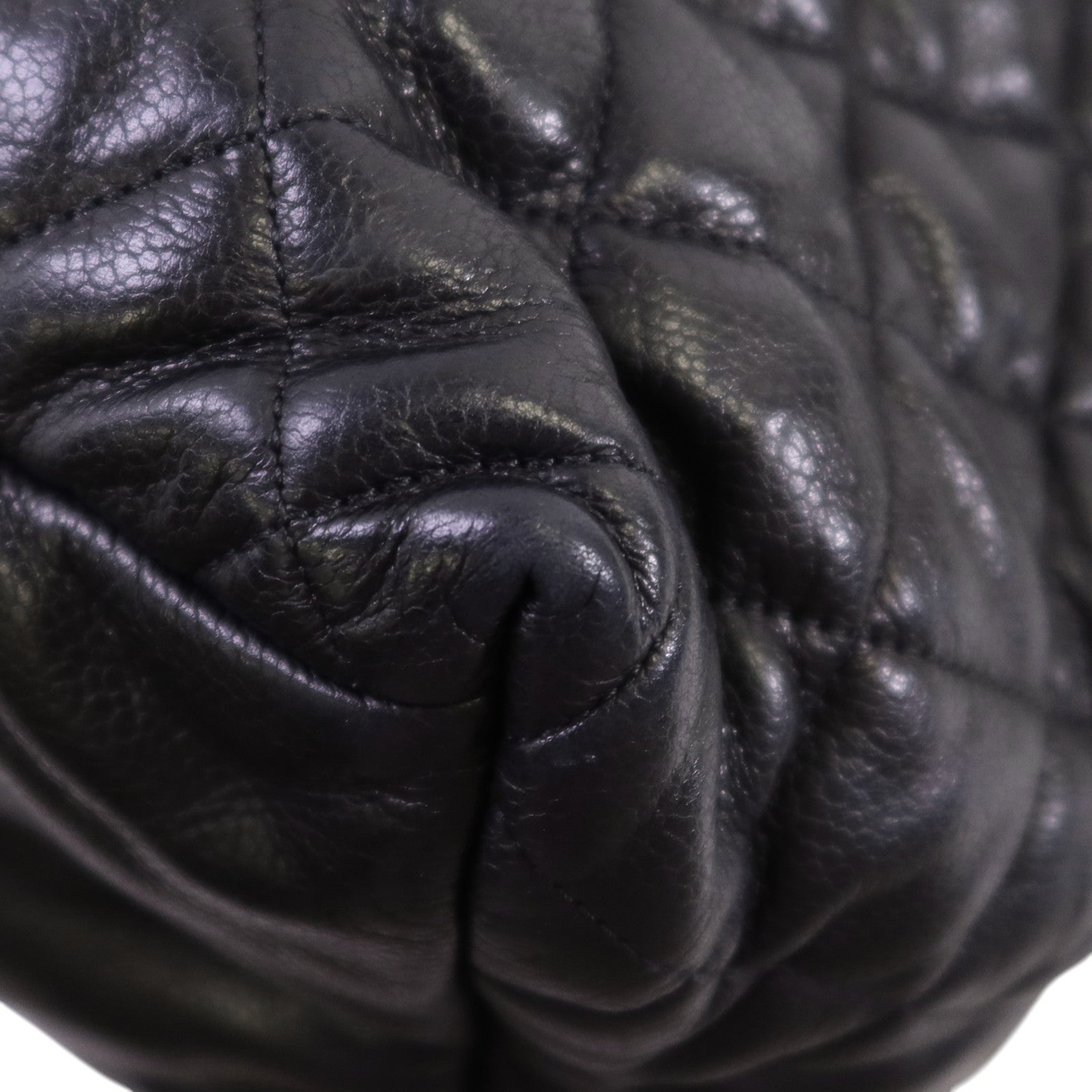 CHANEL 牛皮皮革Coco Cocoon銀扣肩背袋