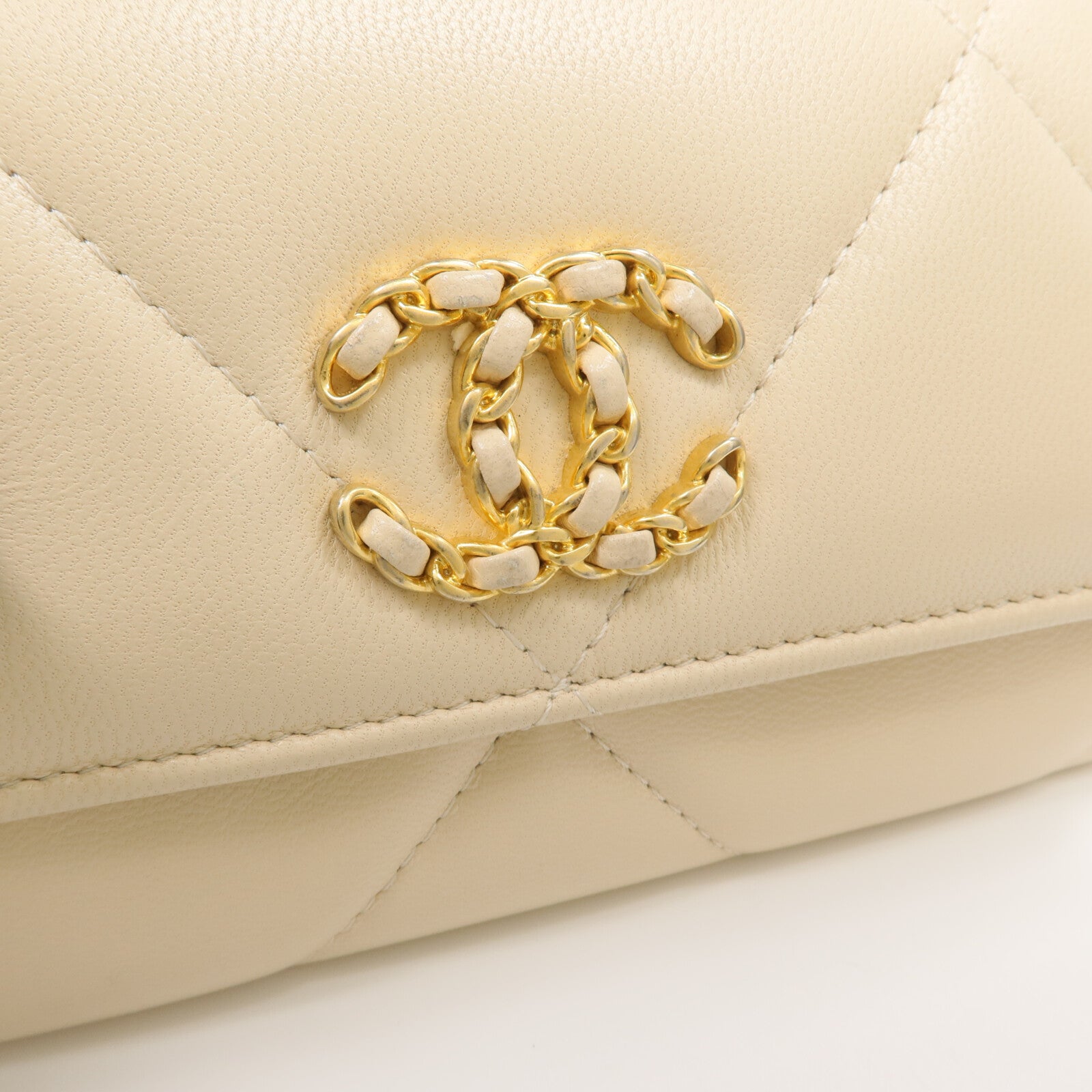 CHANEL 羊皮皮革C19 Long Wallet長錢包