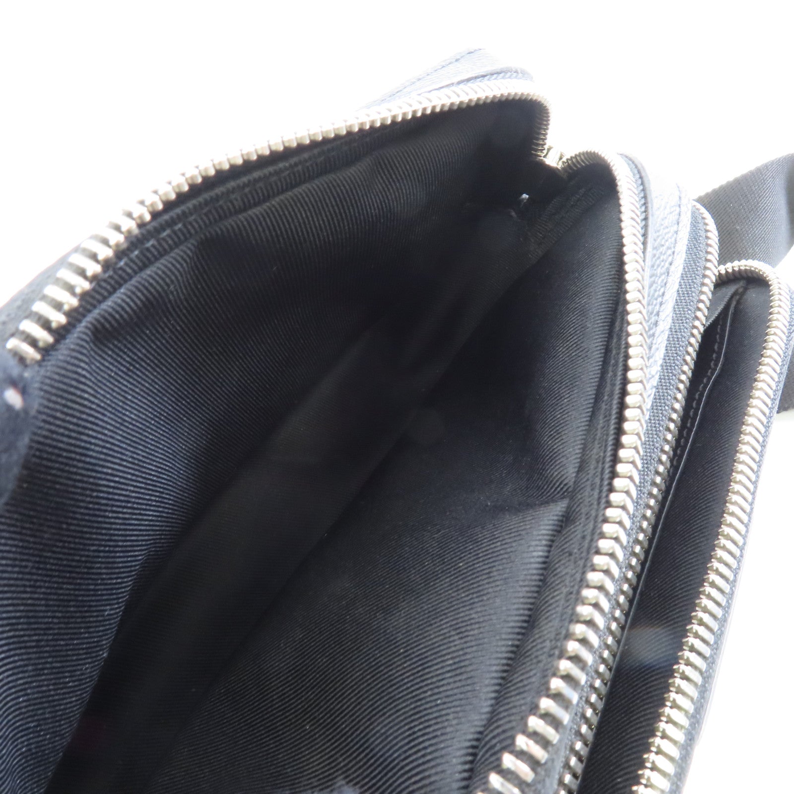 LOUIS VUITTON Damier Graphite Alpha Wearable Wallet銀扣肩背袋黑色