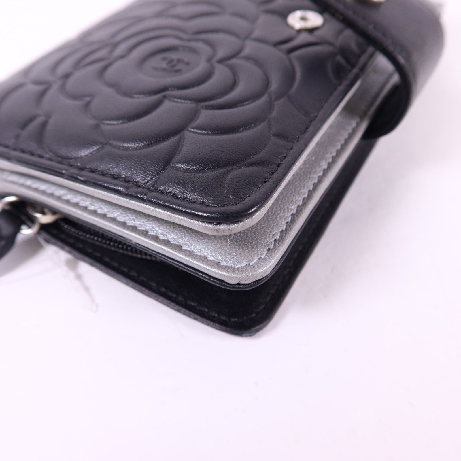 CHANEL 羊皮皮革Camellia Wallet銀扣錢包