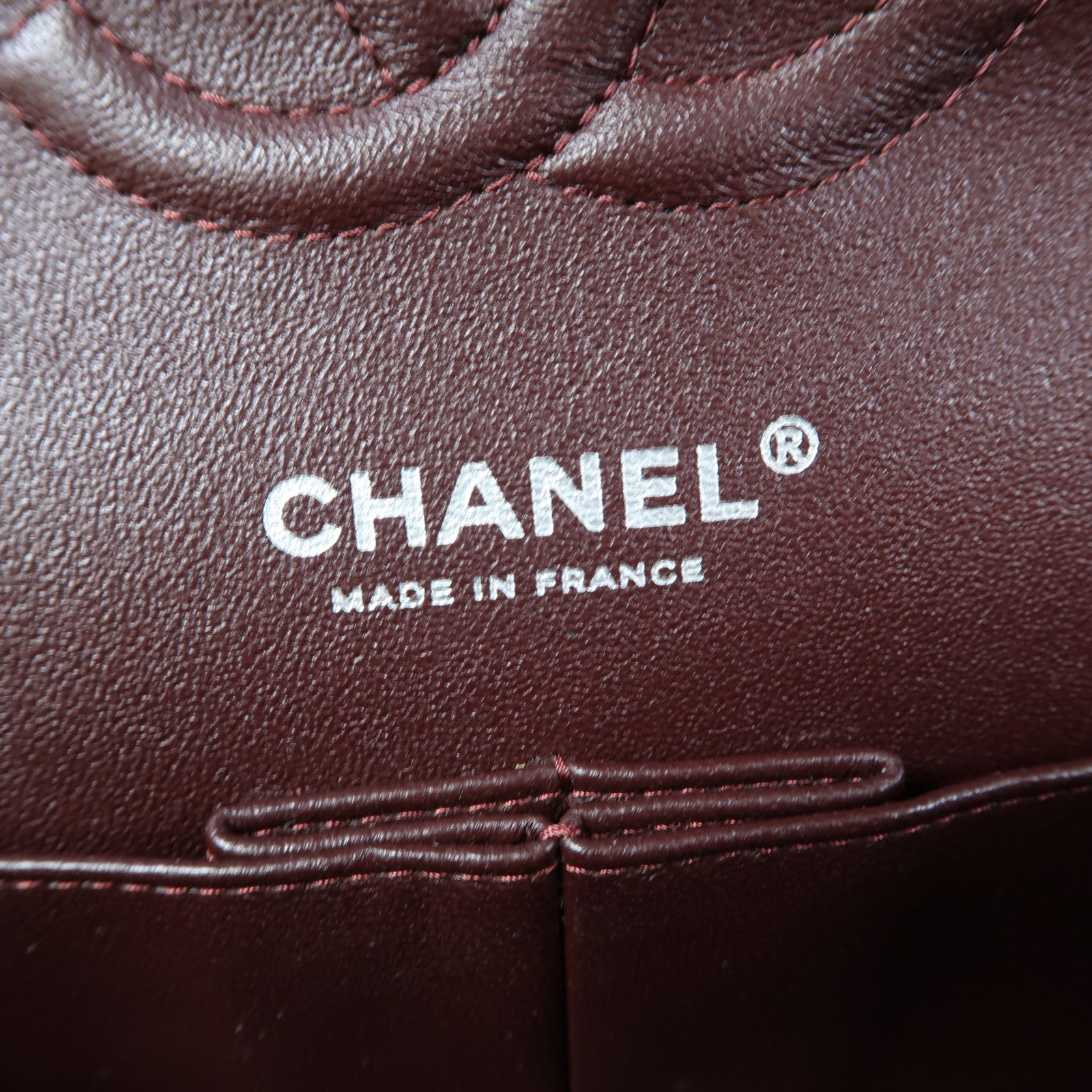 CHANEL 菱格Caviar皮革Classic 25銀扣肩背袋黑色