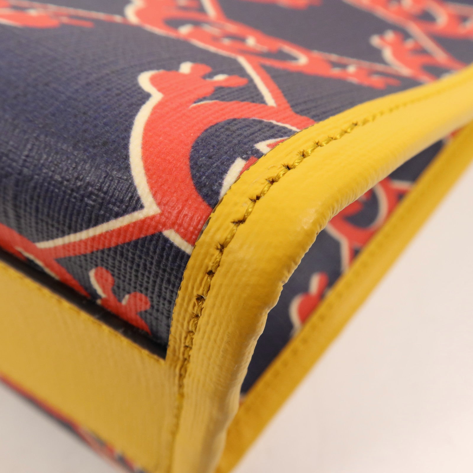 GUCCI 塗層帆布Childrens銀扣手挽袋