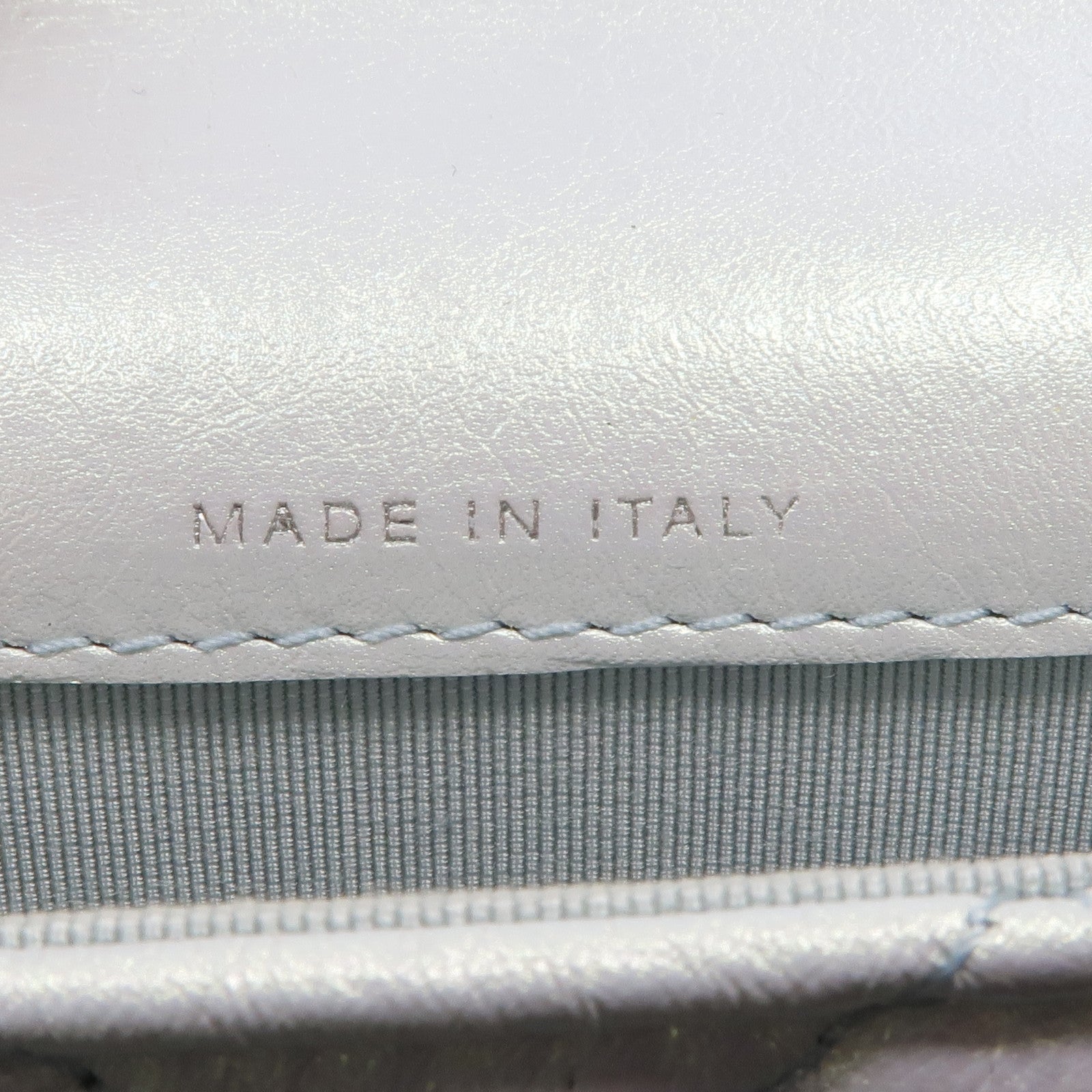 CHANEL 牛皮皮革Phone Bag銀扣鏈帶肩背袋