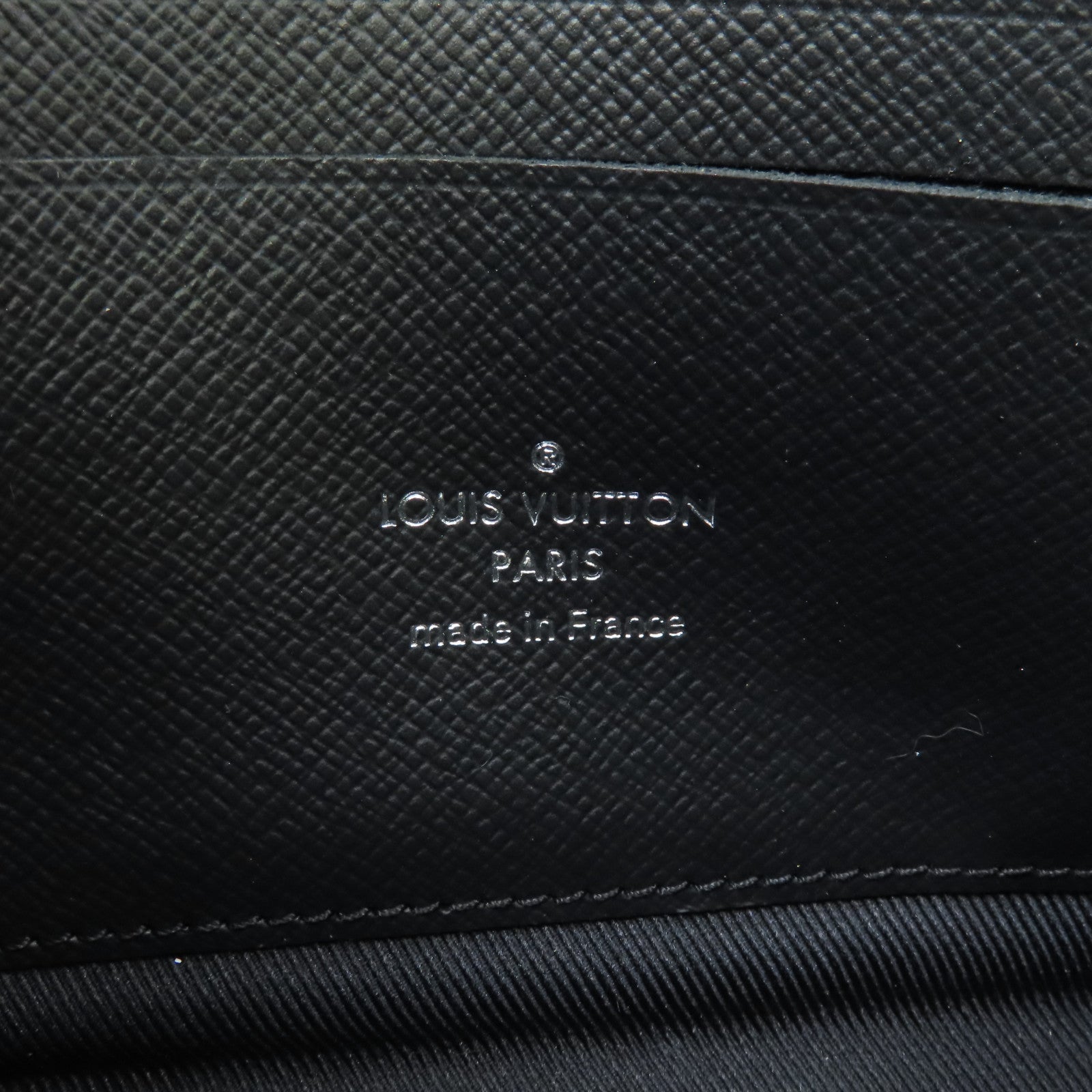 LOUIS VUITTON Damier Graphite Alpha Wearable Wallet銀扣肩背袋黑色