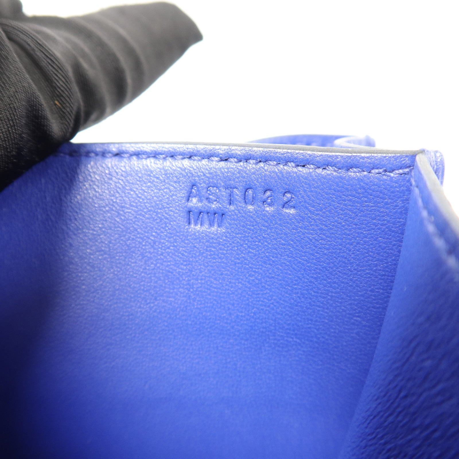 HERMES Tadelakt皮革Constance Mini肩背袋Bleu Electrique