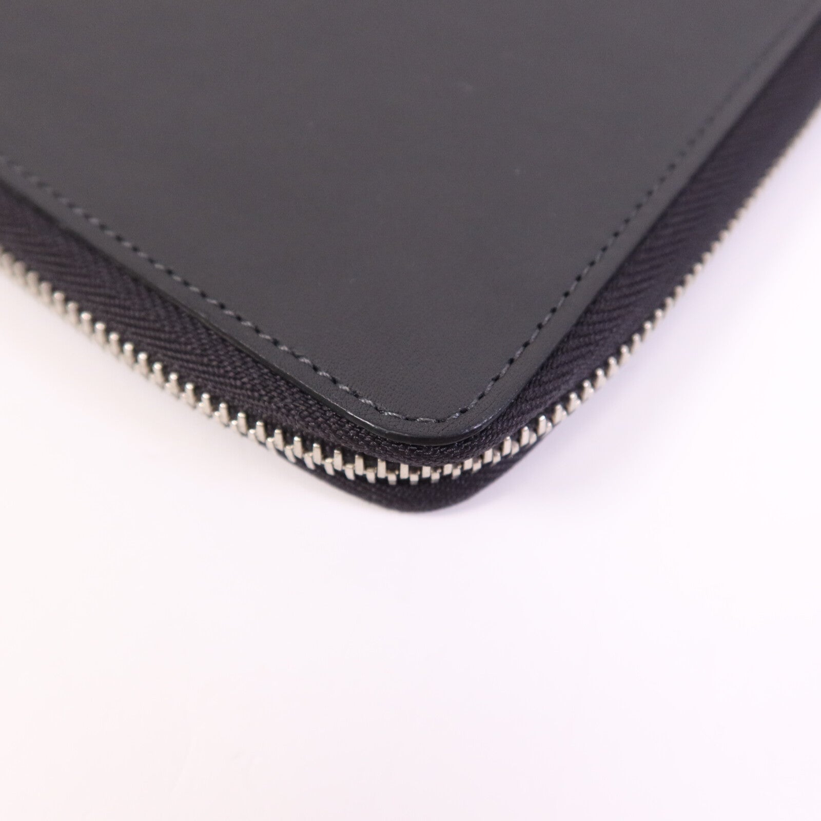 LOUIS VUITTON 【激減優惠】牛皮皮革E-Zip Long V-Line銀扣手拿包