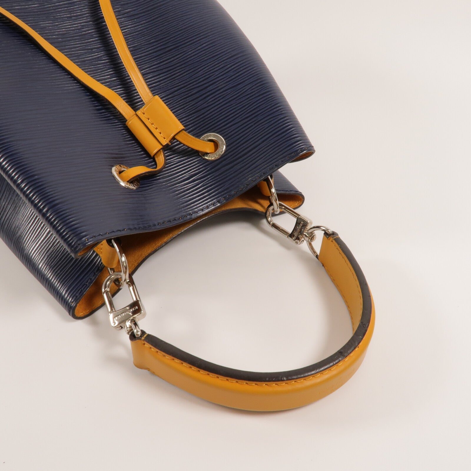 LOUIS VUITTON Epi Neo Noe BB手挽肩背兩用袋