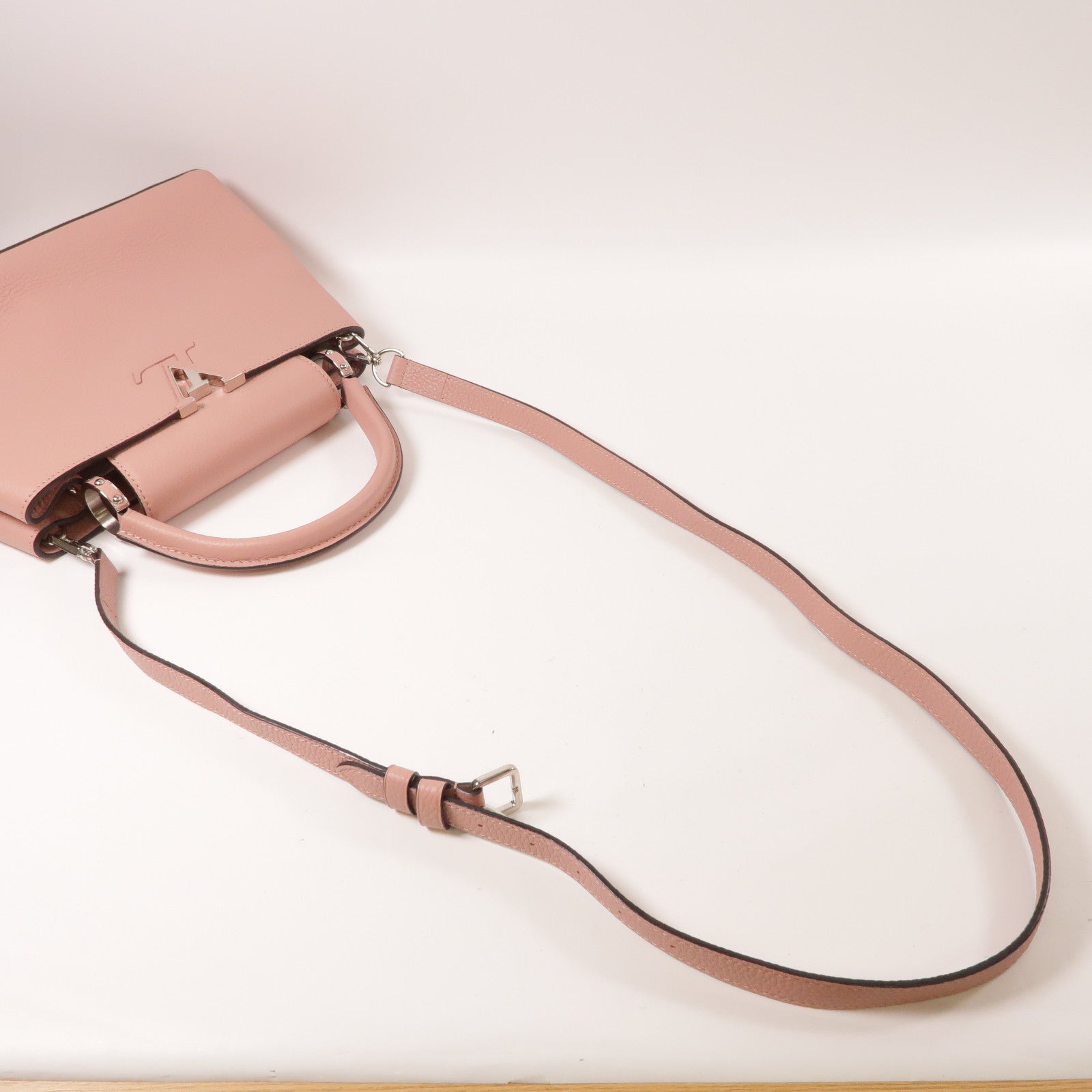 LOUIS VUITTON 【激減優惠】牛皮皮革Capucines MM銀扣手挽肩背兩用袋粉紅色