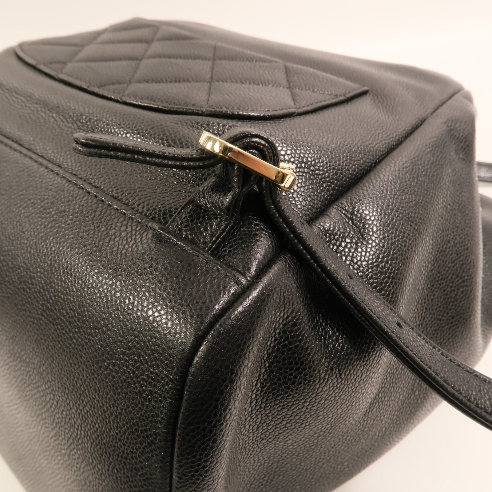 CHANEL 牛皮皮革Affinity Backpack金扣鏈帶背包