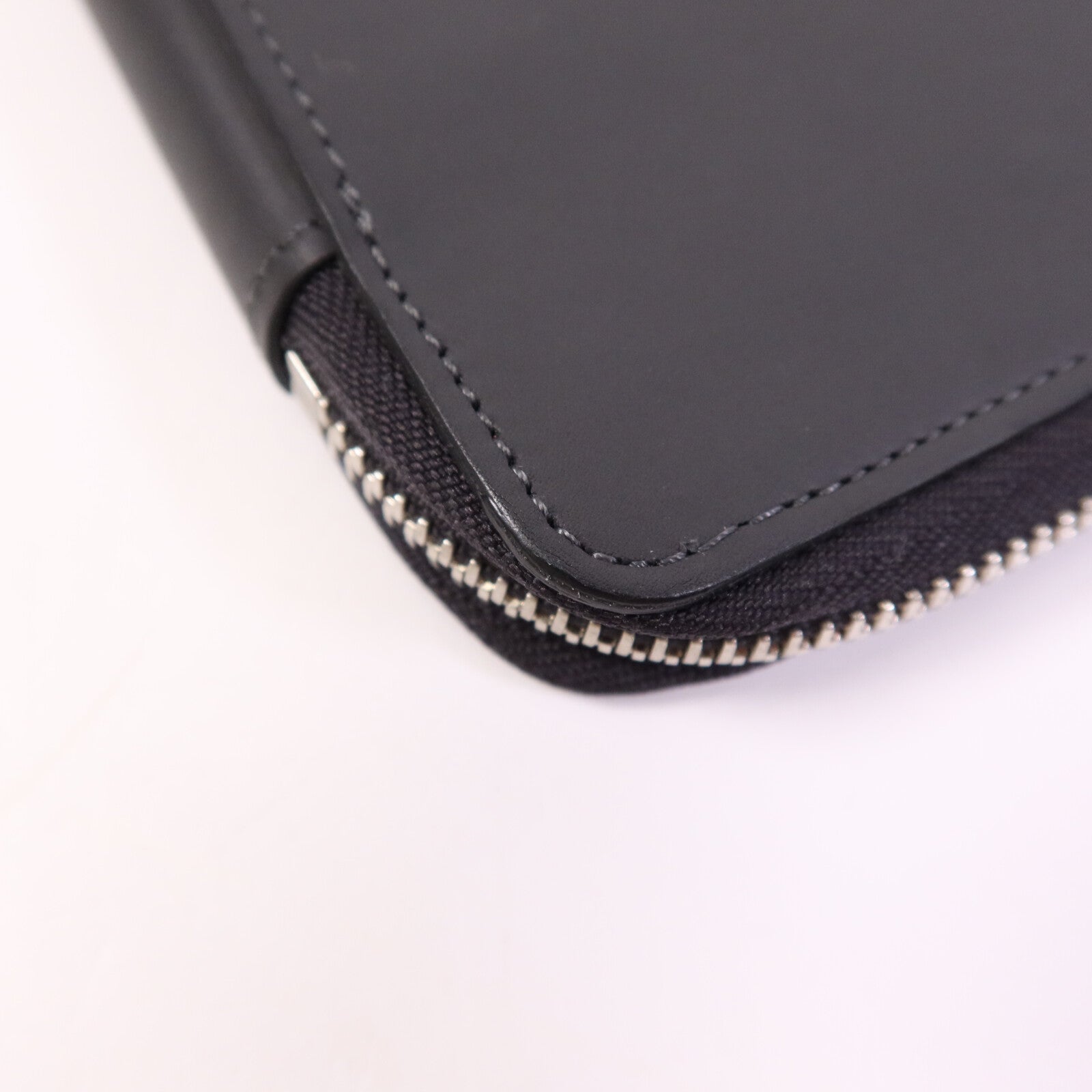 LOUIS VUITTON 【激減優惠】牛皮皮革E-Zip Long V-Line銀扣手拿包