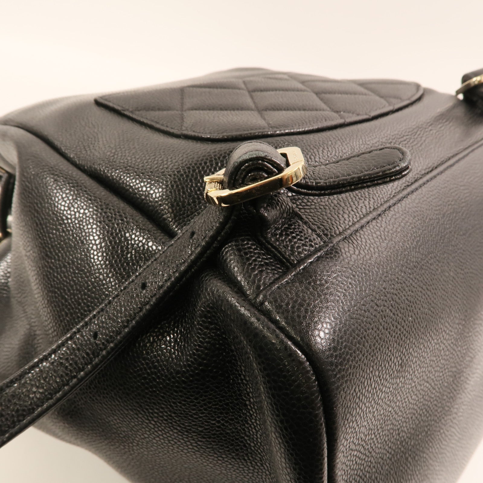 CHANEL 牛皮皮革Affinity Backpack金扣鏈帶背包
