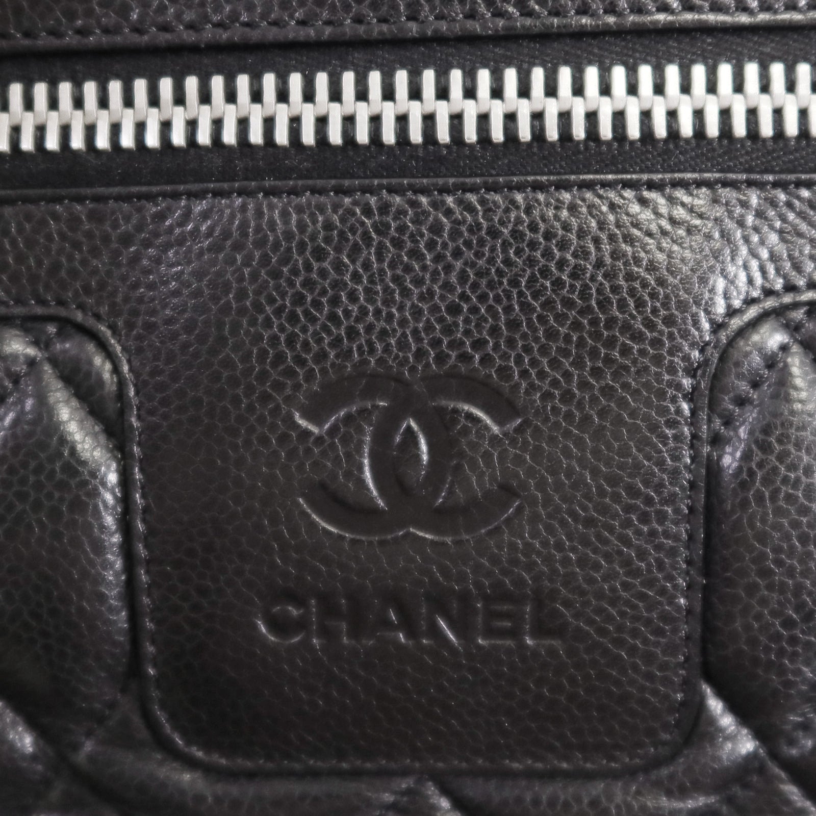 CHANEL 牛皮皮革Coco Cocoon銀扣肩背袋