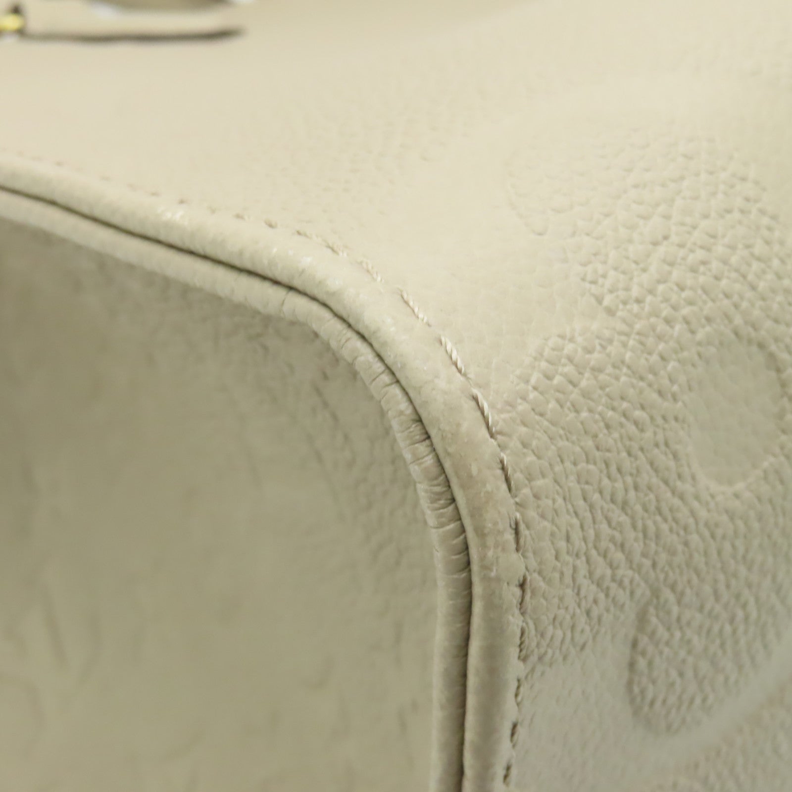 LOUIS VUITTON 【激減優惠】Monogram Empreinte On The Go金扣肩背袋米色