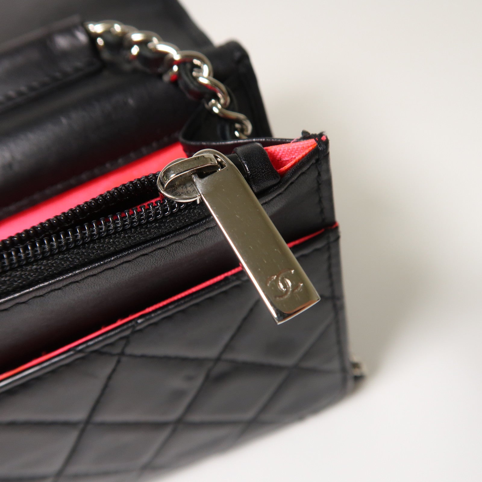 CHANEL 菱格牛皮皮革Cambon Wallet On Chain銀扣鏈帶肩背袋黑色