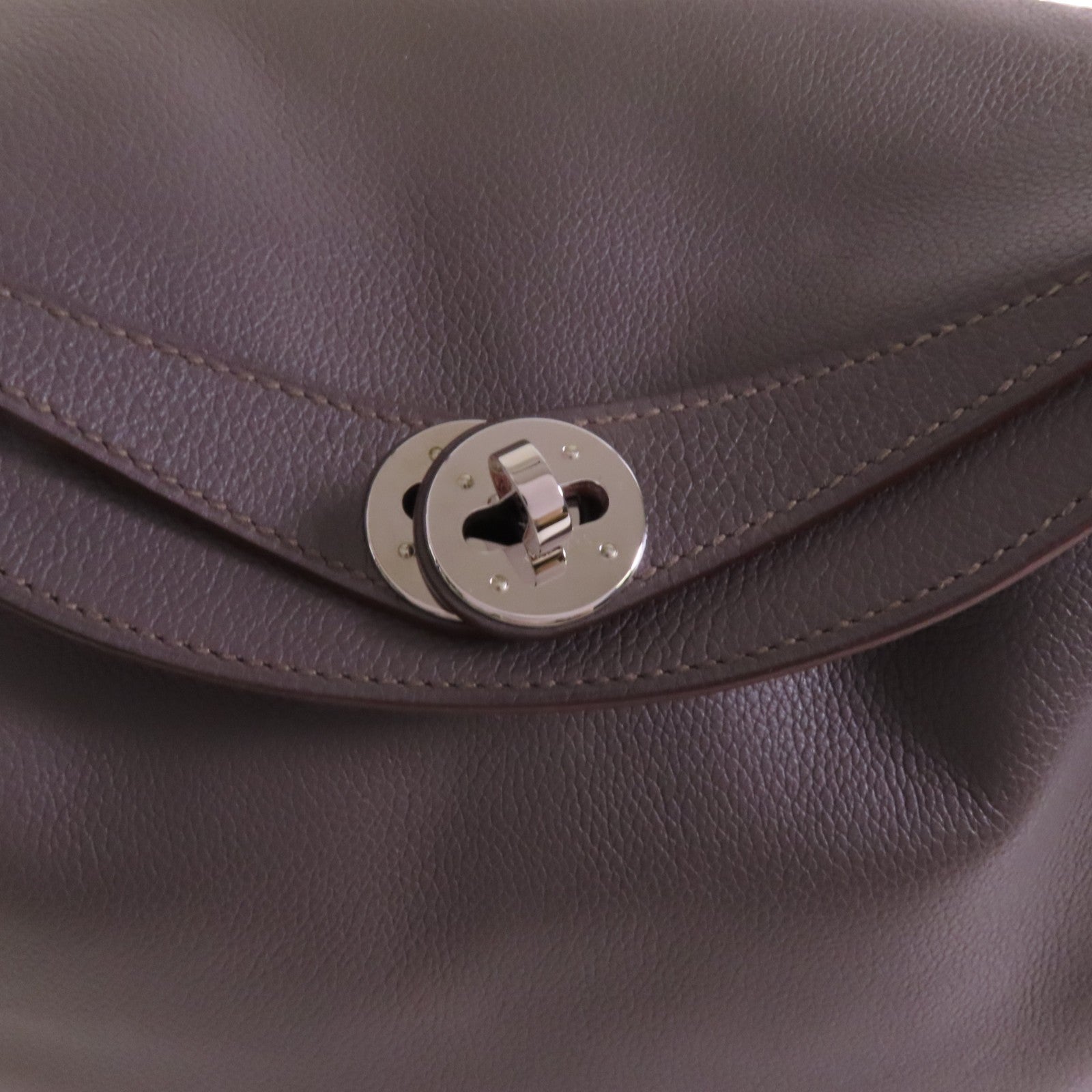 HERMES Evercolor皮革Lindy 26銀扣肩背袋