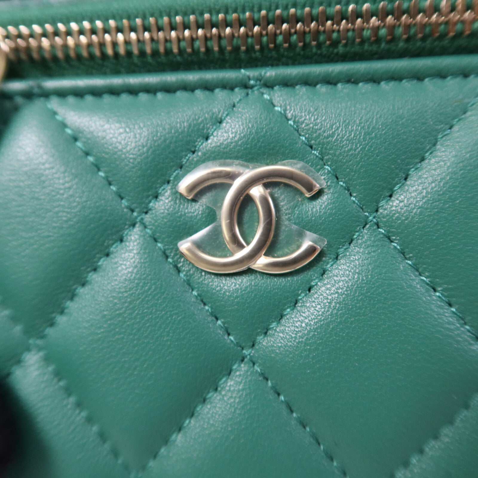 CHANEL 羊皮皮革Vanity Case金扣鏈帶肩背袋