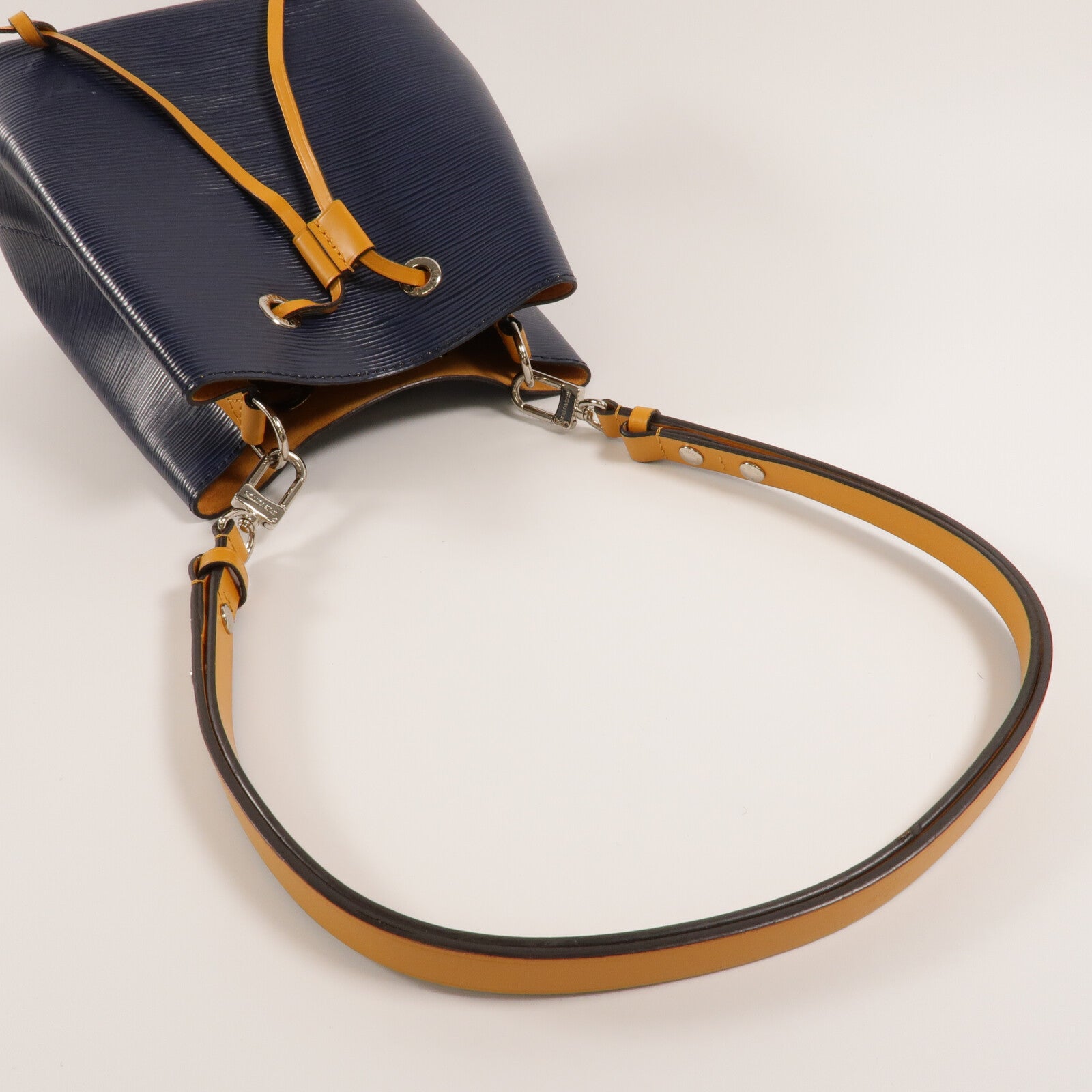 LOUIS VUITTON Epi Neo Noe BB手挽肩背兩用袋