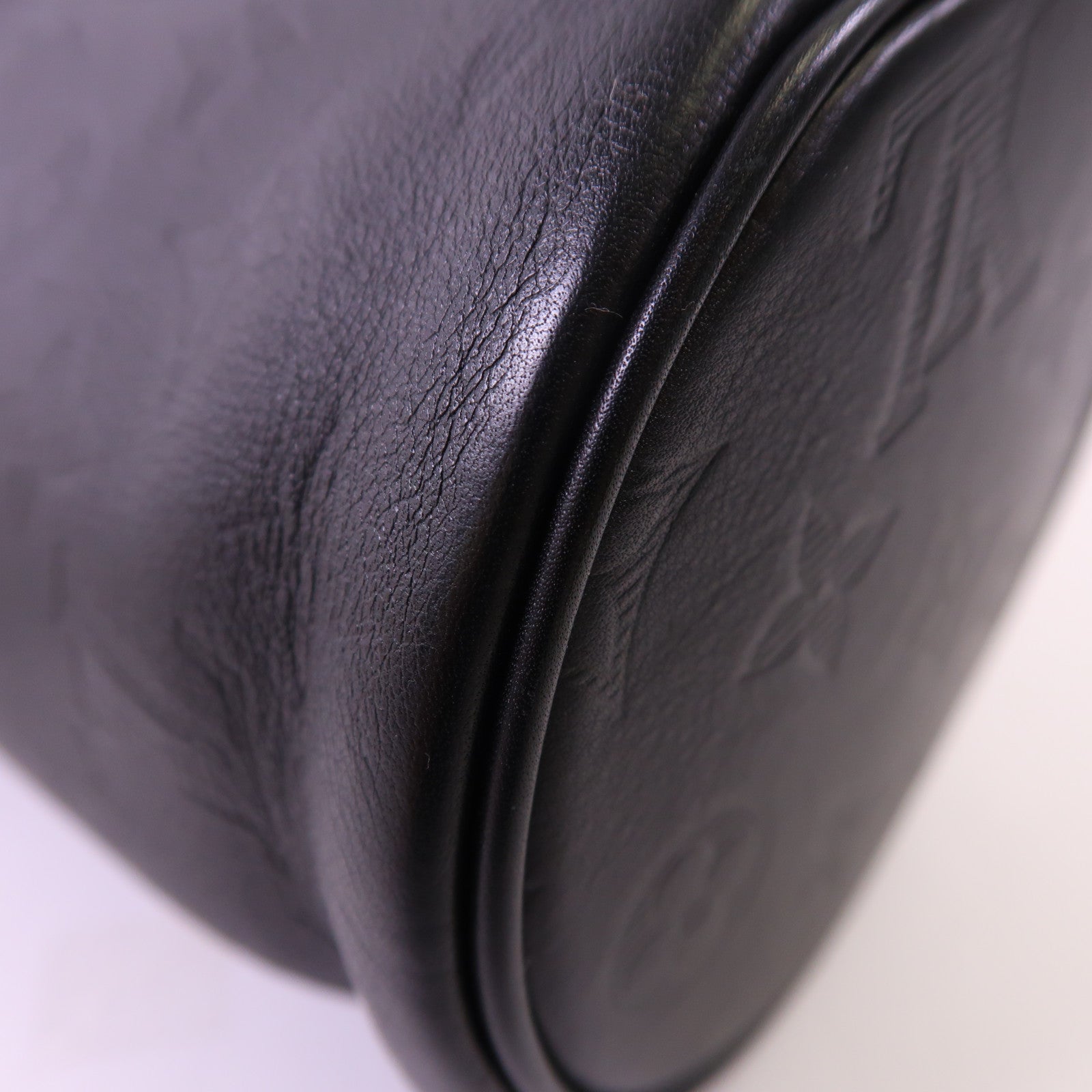 LOUIS VUITTON 【激減優惠】Monogram Shadow Chalk Nano肩背袋
